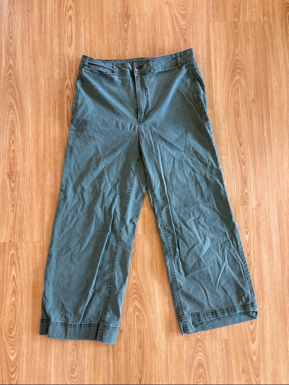 Old Navy Women’s Cropped Wide Leg Green Casual Pants